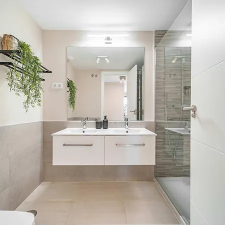Olas Luxurious Retreat Apartment *